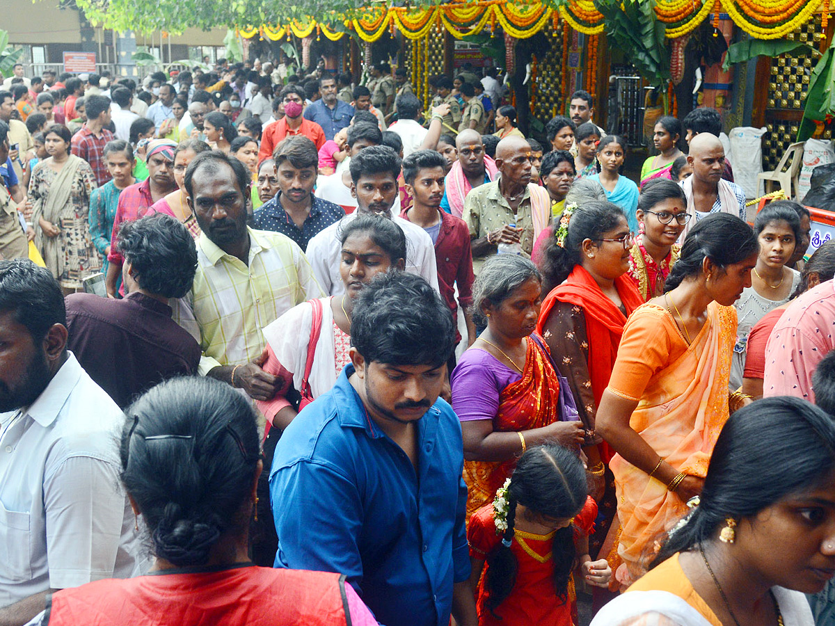 vijayawada Sri Lalitha Tripura Sundari Devi Photo Gallery - Sakshi13