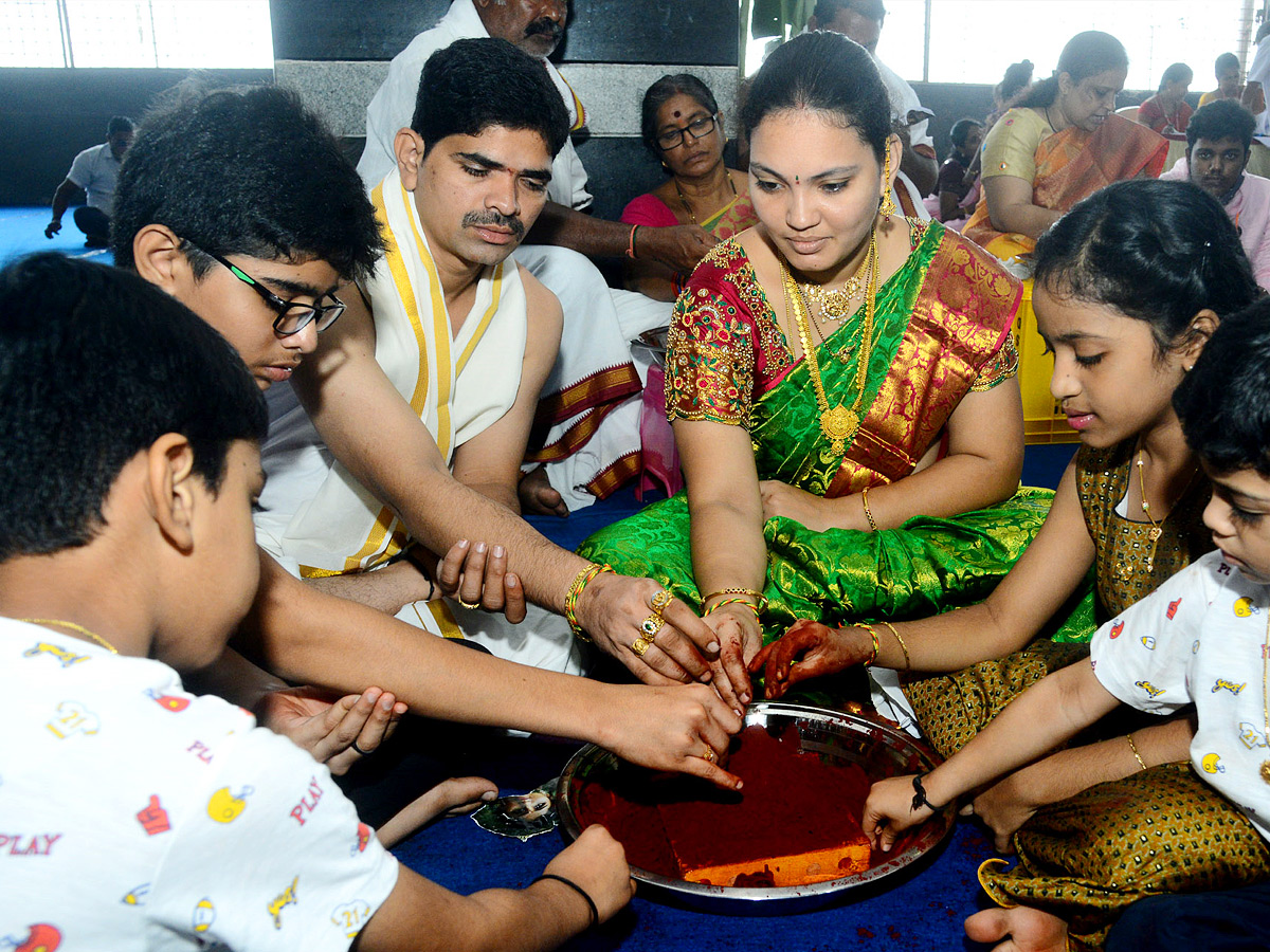 vijayawada Sri Lalitha Tripura Sundari Devi Photo Gallery - Sakshi17