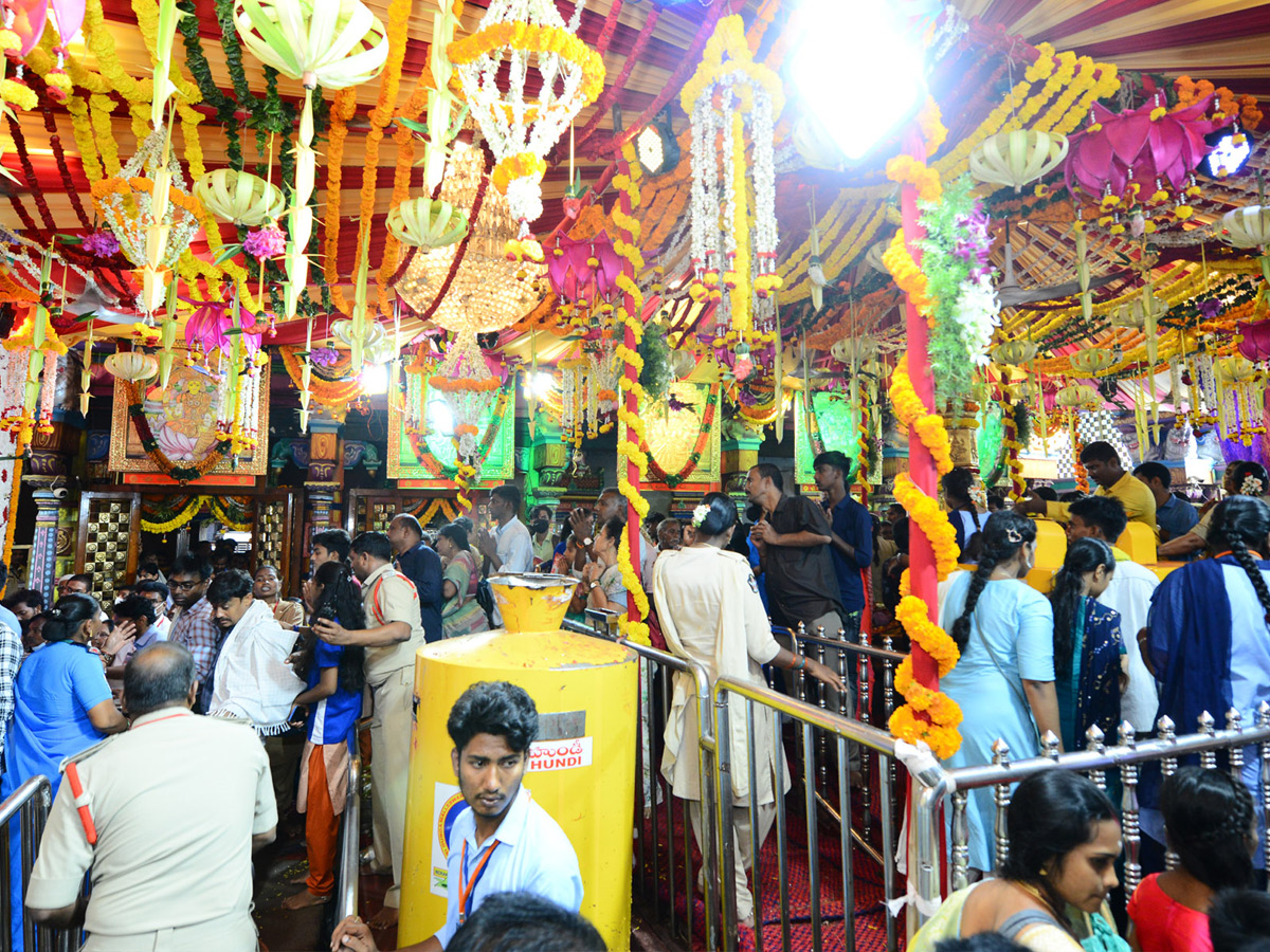 vijayawada Sri Lalitha Tripura Sundari Devi Photo Gallery - Sakshi6