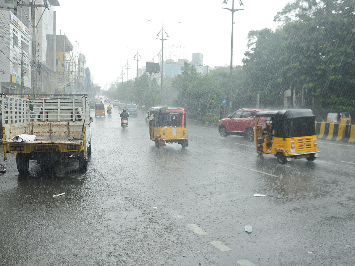 Heavy Rain in Hyderabad - Sakshi12