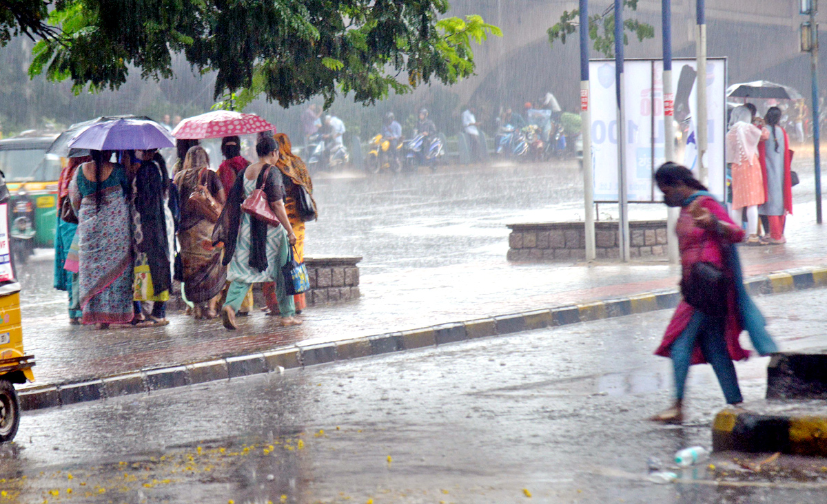 Heavy Rains in Hyderabad - Sakshi17