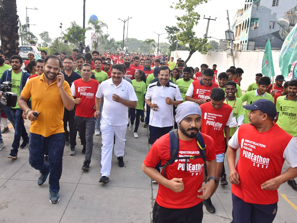 Hyderabad: Necklace Road PUREathon 2K 5K Fun Walk Run Photos - Sakshi11
