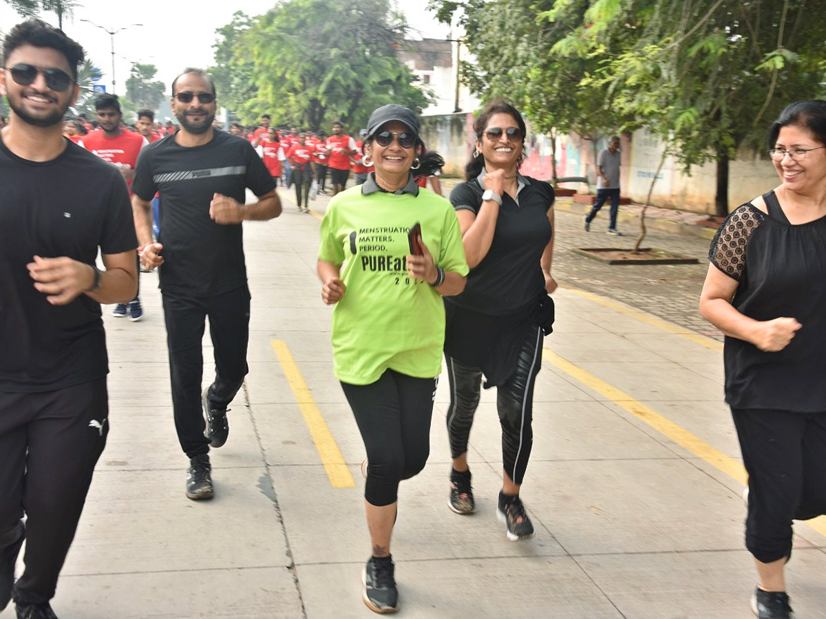 Hyderabad: Necklace Road PUREathon 2K 5K Fun Walk Run Photos - Sakshi16