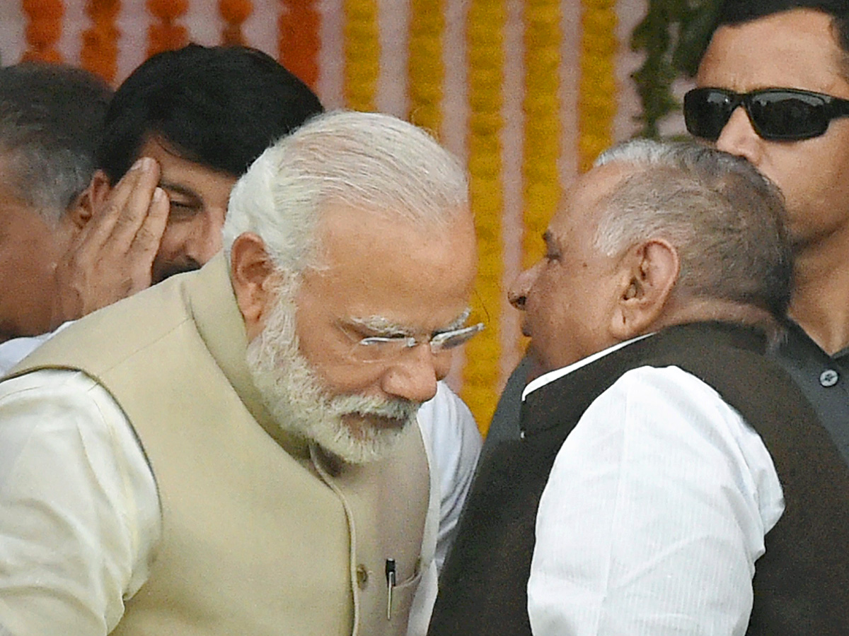 Remembering Mulayam Singh Yadav Pictures Photo Gallery - Sakshi16