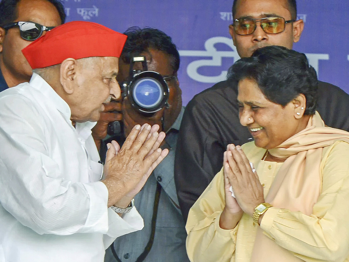 Remembering Mulayam Singh Yadav Pictures Photo Gallery - Sakshi19