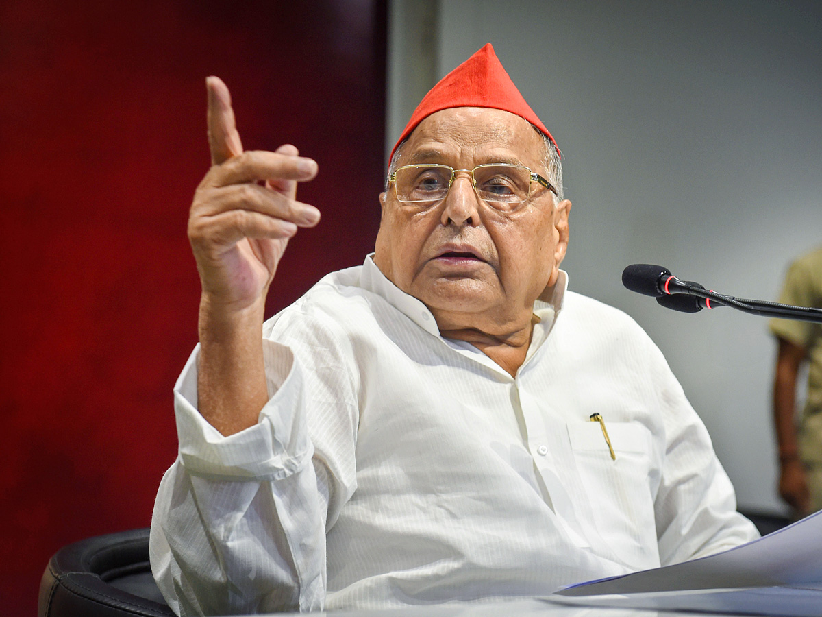 Remembering Mulayam Singh Yadav Pictures Photo Gallery - Sakshi9