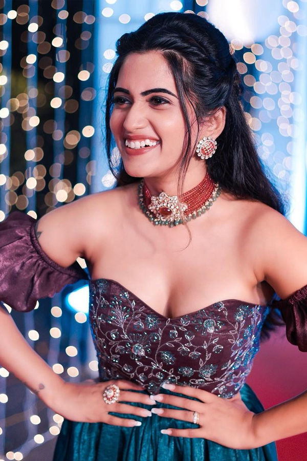 Sravanthi Chokarapu Latest Photoshoot Stills - Sakshi28