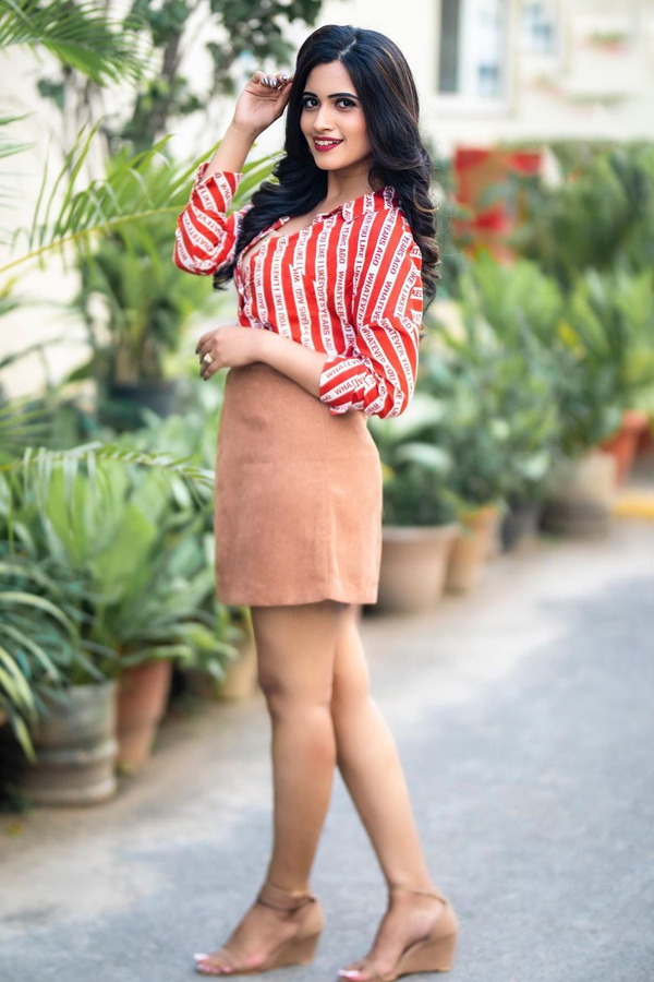 Sravanthi Chokarapu Latest Photoshoot Stills - Sakshi10