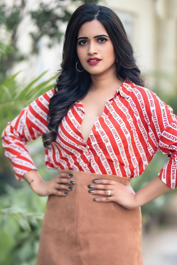 Sravanthi Chokarapu Latest Photoshoot Stills - Sakshi11