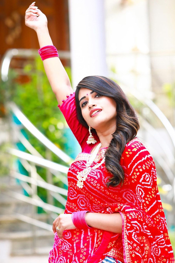 Sravanthi Chokarapu Latest Photoshoot Stills - Sakshi15
