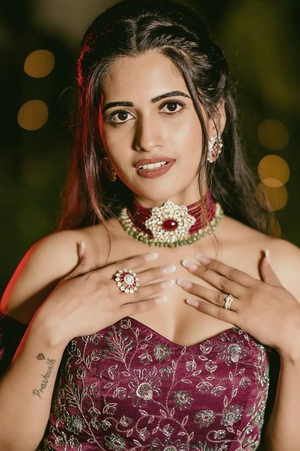 Sravanthi Chokarapu Latest Photoshoot Stills - Sakshi6