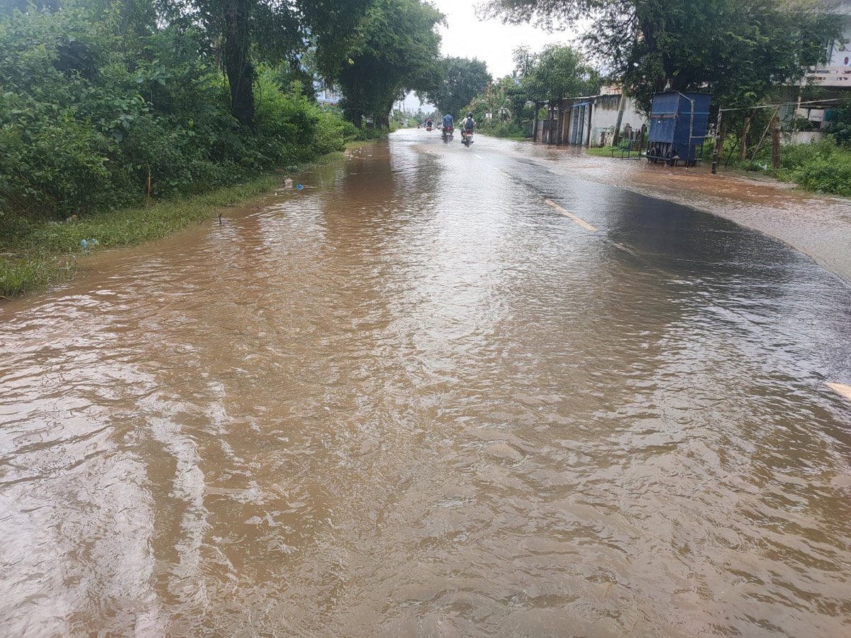 Heavy rains and thunderstorm in both Telugu states - Sakshi18