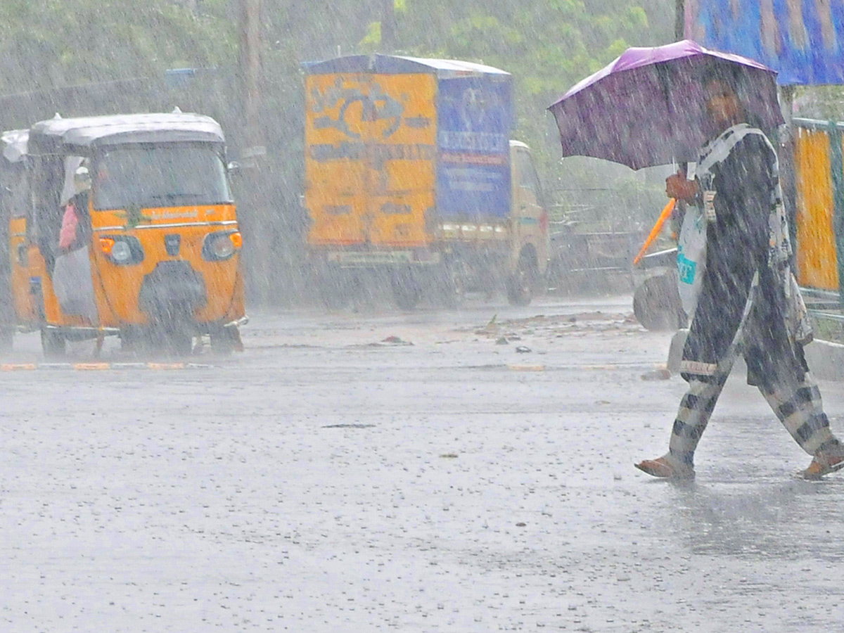 Heavy rains and thunderstorm in both Telugu states - Sakshi29