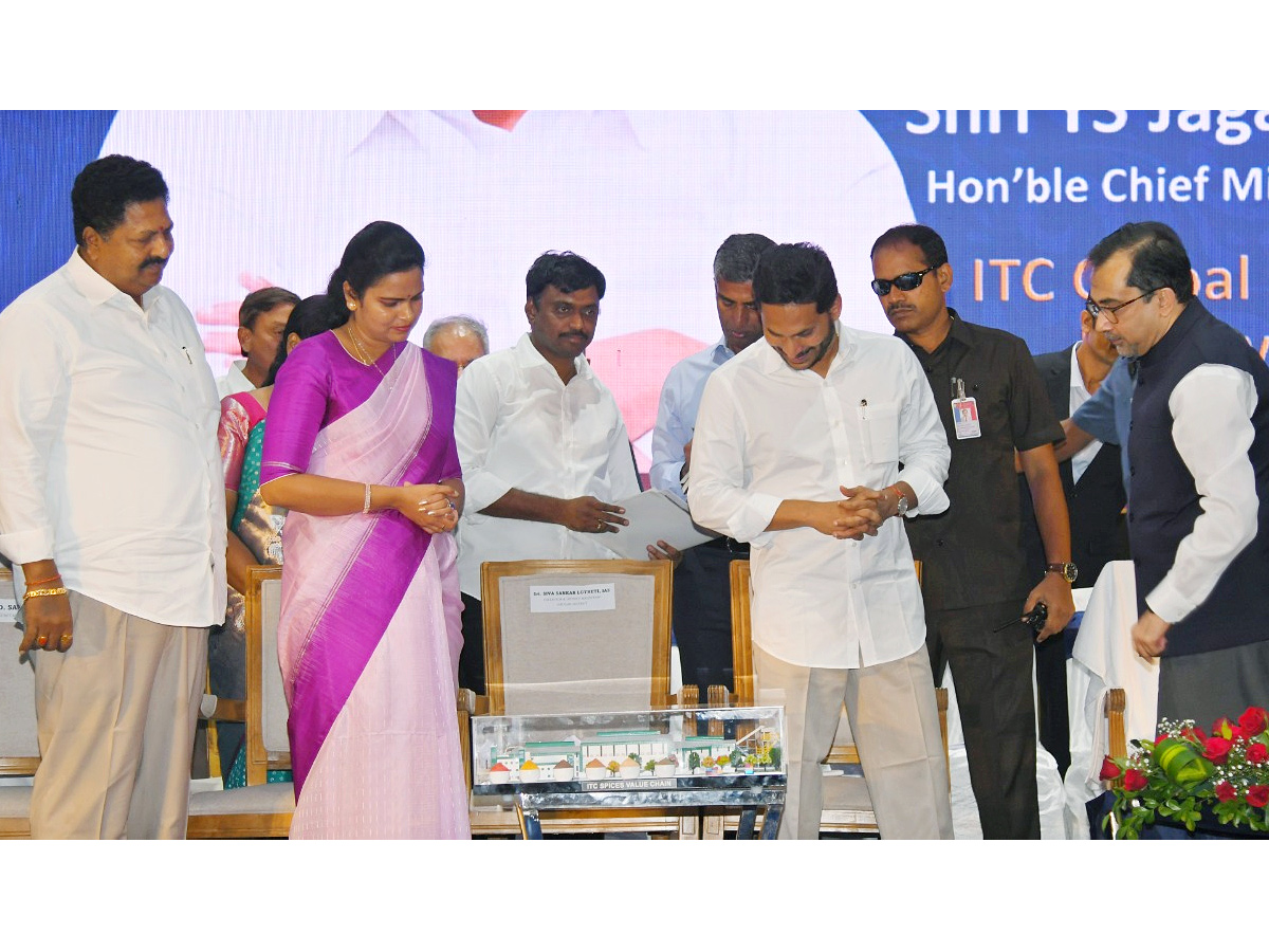 CM YS Jagan Palnadu and Guntur District Tour Photo Gallery - Sakshi22