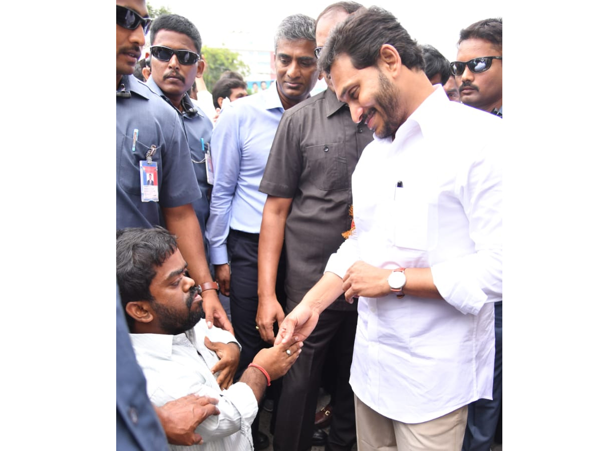 CM YS Jagan Palnadu and Guntur District Tour Photo Gallery - Sakshi28