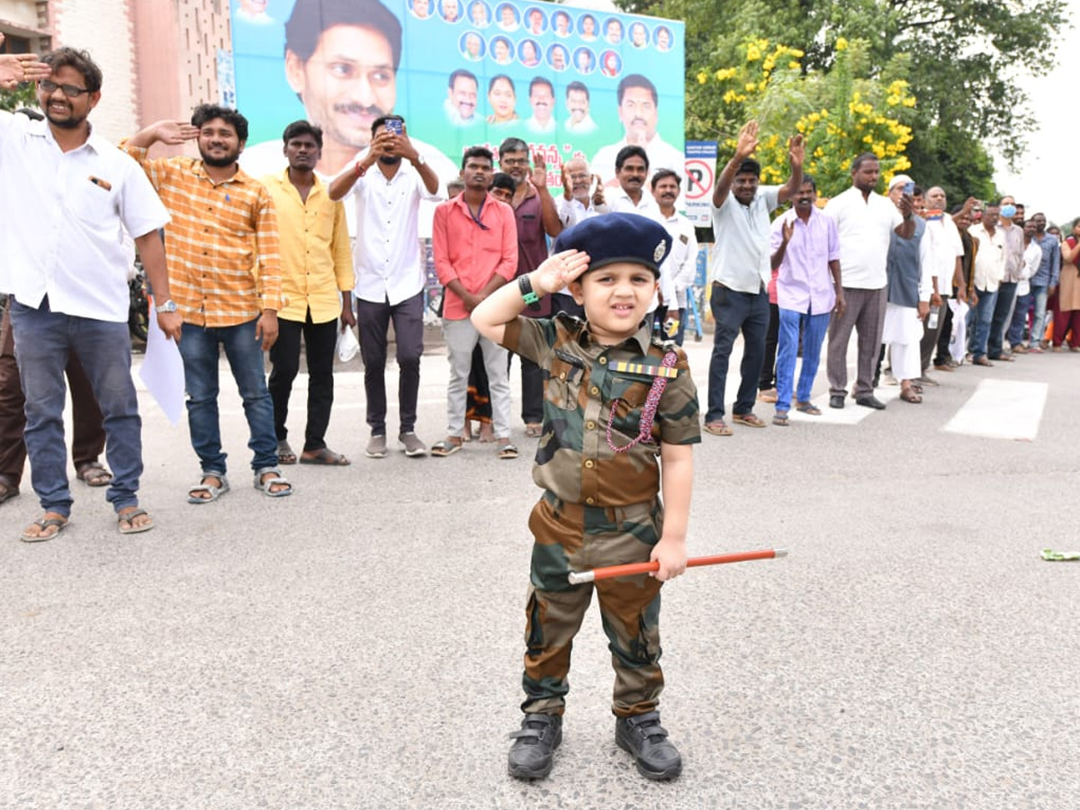 CM YS Jagan Palnadu and Guntur District Tour Photo Gallery - Sakshi4