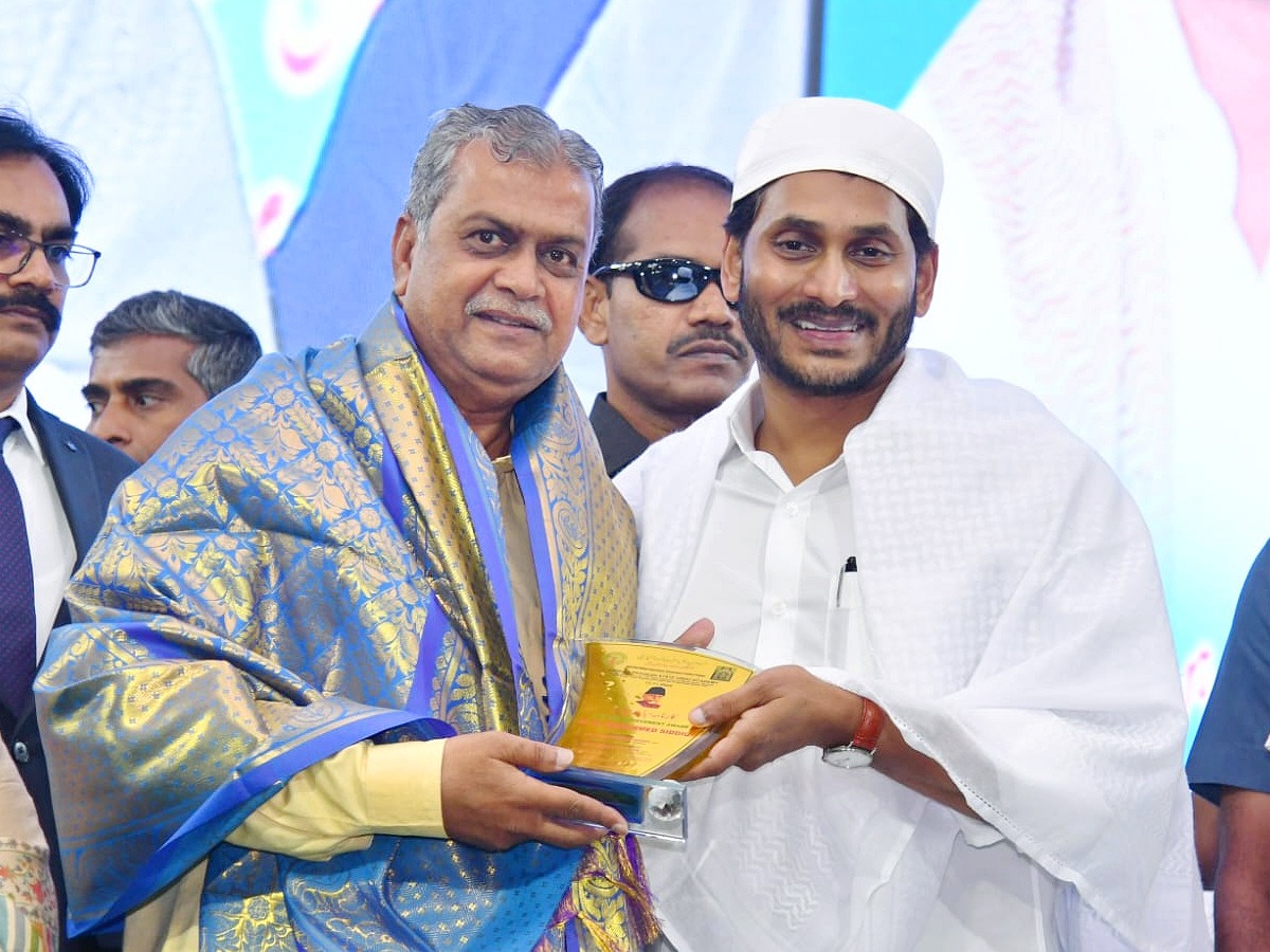 CM YS Jagan Palnadu and Guntur District Tour Photo Gallery - Sakshi41
