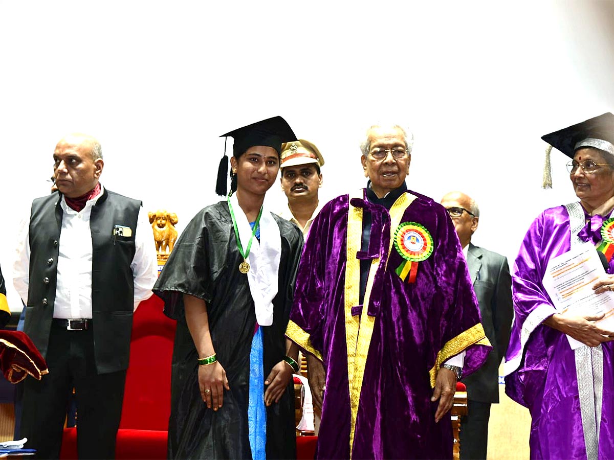AP Governor participated in 19th and 20th Convocation of Sri Padmavathi Mahila Viswavidyalayam - Sakshi39