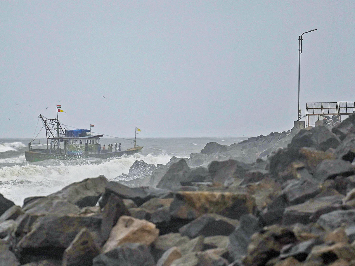 Heavy Rain in TamilNadu Photos - Sakshi16