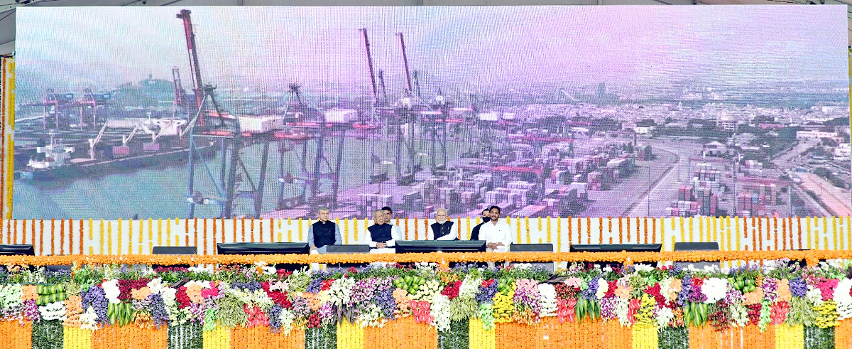 Prime Minister Narendra Modi Visakhapatnam Tour Photos - Sakshi21