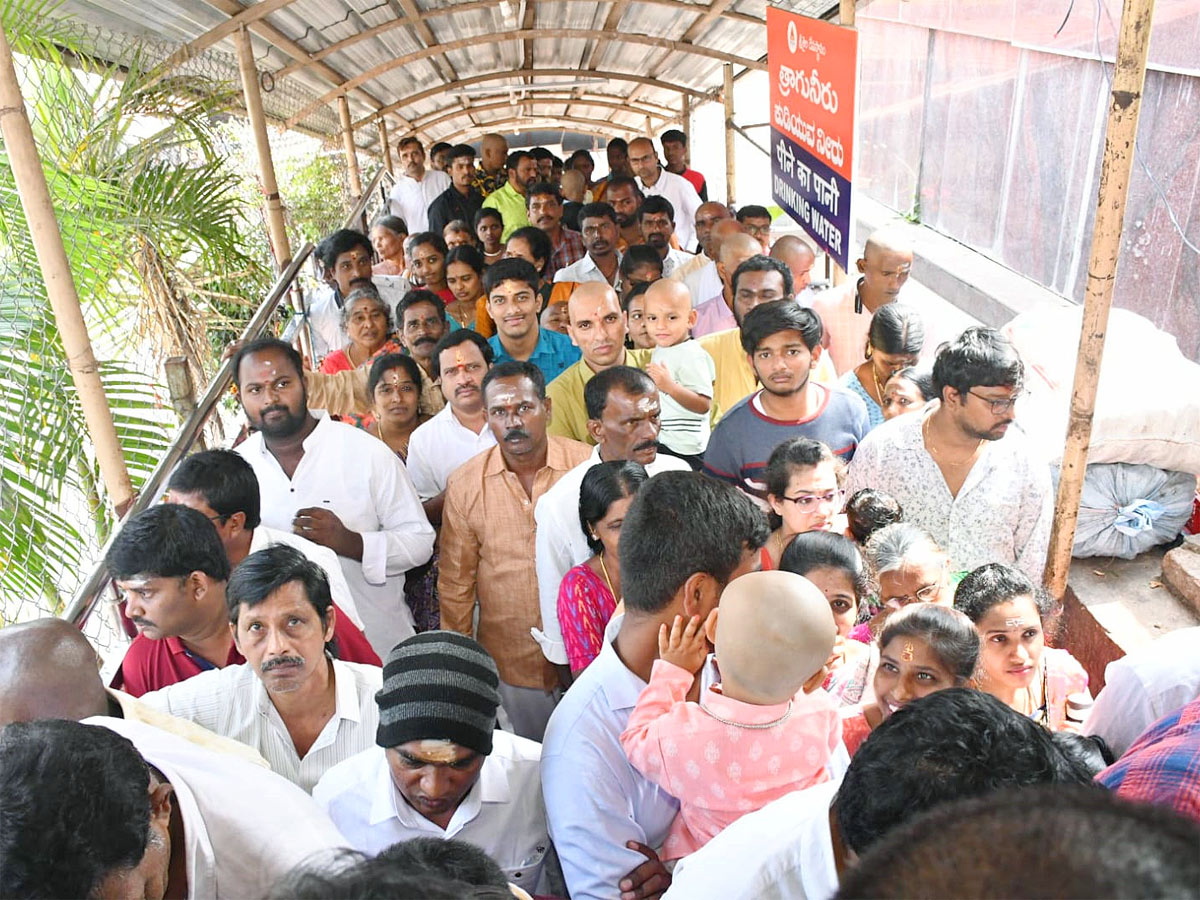 Huge Devotees Rush At Srisailam Temple - Sakshi3