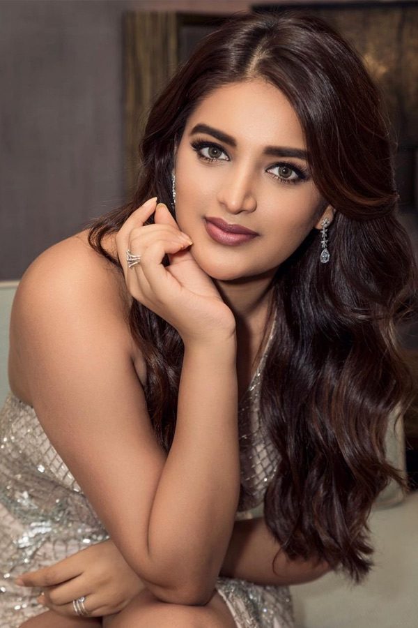 Nidhhi Agerwal Latest photos - Sakshi16