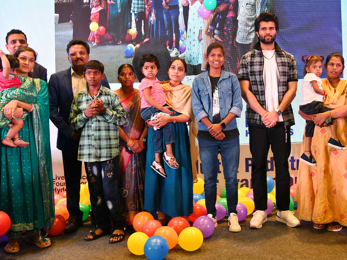 vijay devarakonada Attends Liver Transplantation programme Photo Gallery - Sakshi2