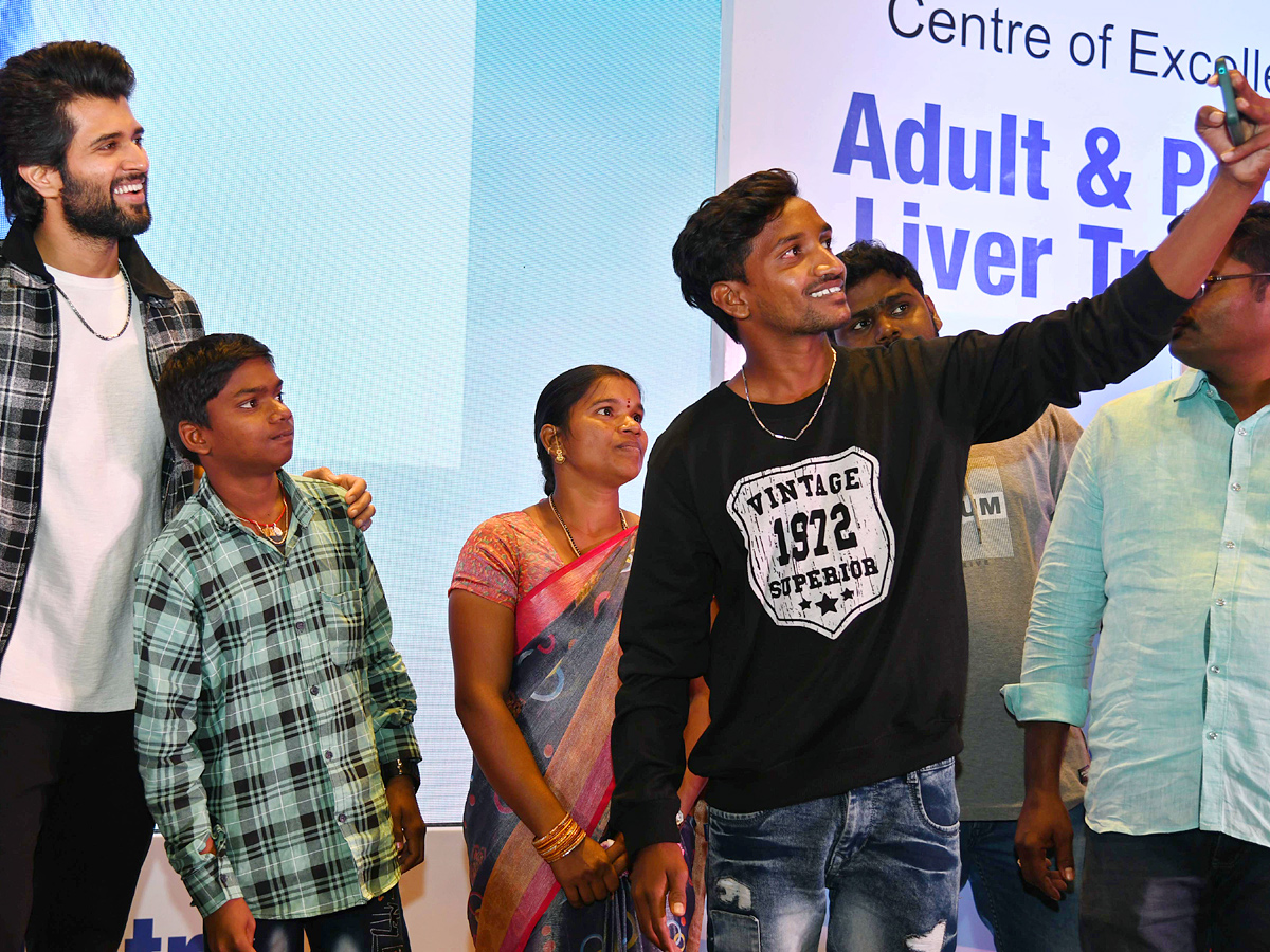 vijay devarakonada Attends Liver Transplantation programme Photo Gallery - Sakshi4
