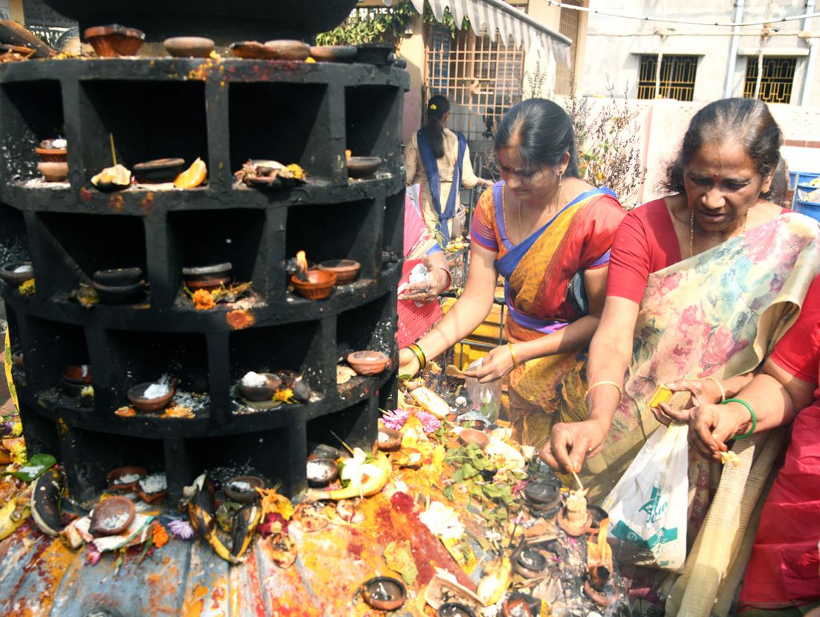 Karthika Deepotsavam In RK Beach Visakhapatnam - Sakshi16