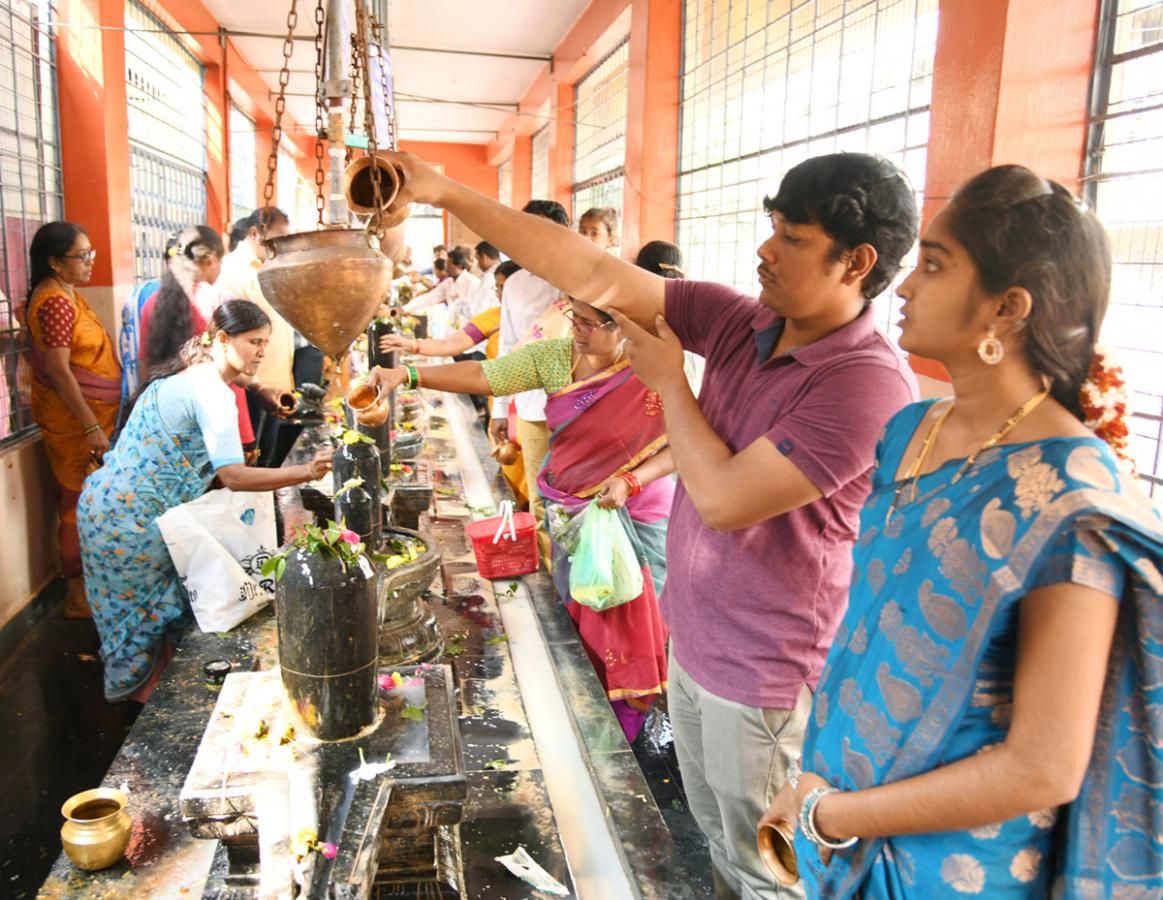 Karthika Deepotsavam In RK Beach Visakhapatnam - Sakshi17