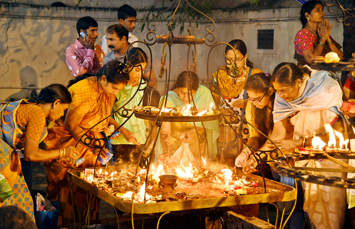 Karthika Deepotsavam In RK Beach Visakhapatnam - Sakshi21