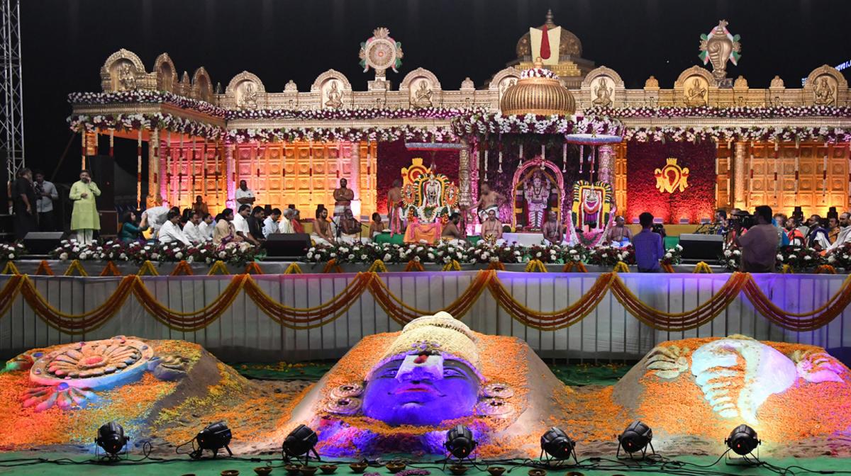 Karthika Deepotsavam In RK Beach Visakhapatnam - Sakshi29