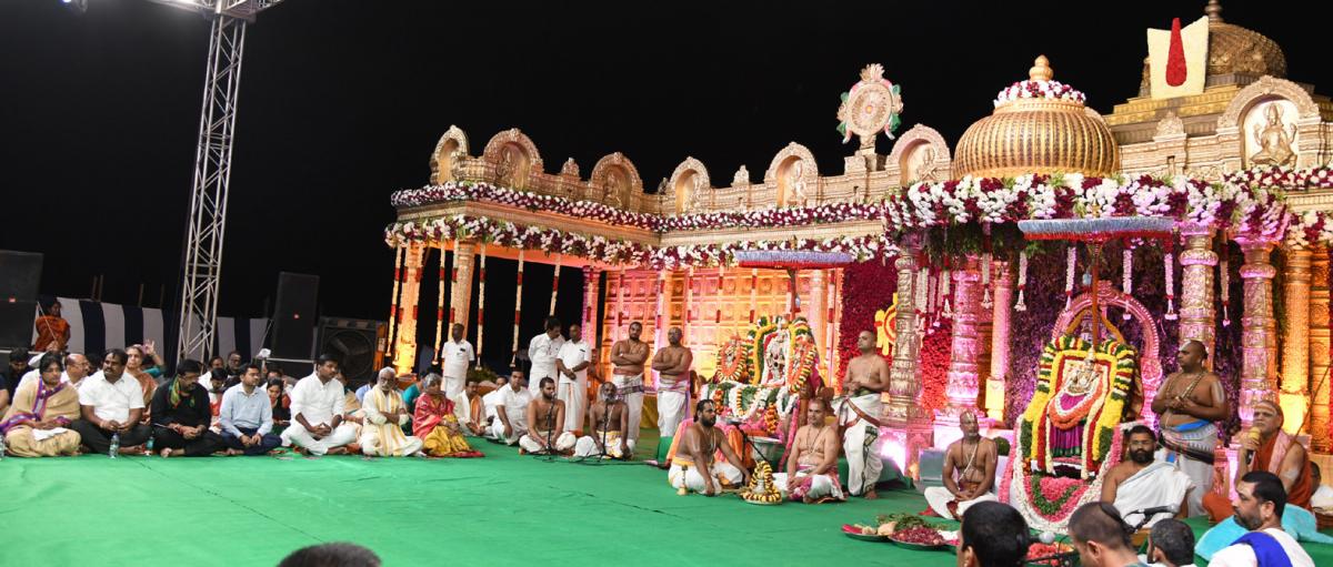 Karthika Deepotsavam In RK Beach Visakhapatnam - Sakshi32