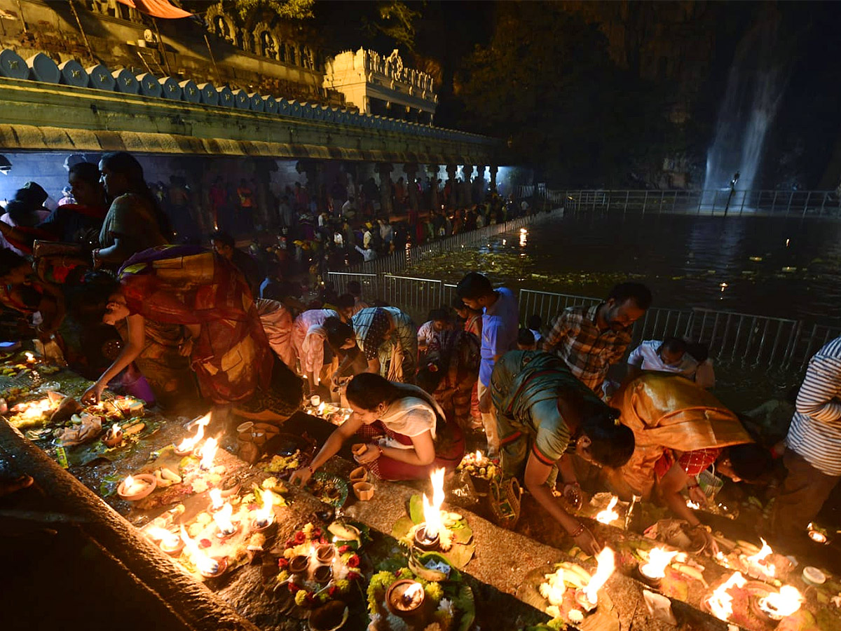 Karthika Pournami Devotees Rush At Kapila Theertham In Tirupati - Sakshi14