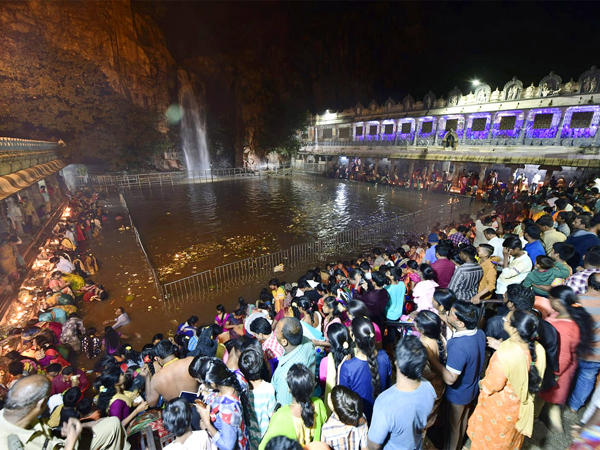 Karthika Pournami Devotees Rush At Kapila Theertham In Tirupati - Sakshi15