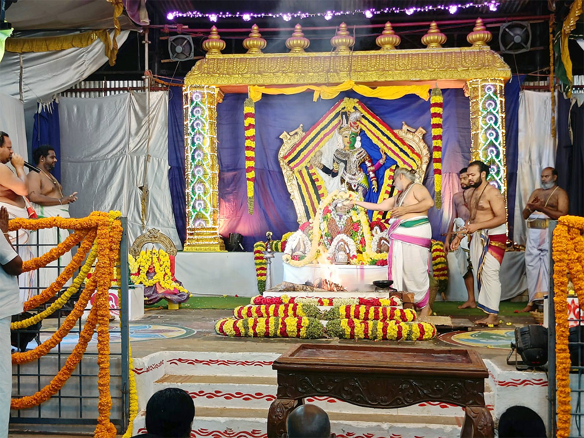 Karthika Pournami Devotees Rush At Kapila Theertham In Tirupati - Sakshi18