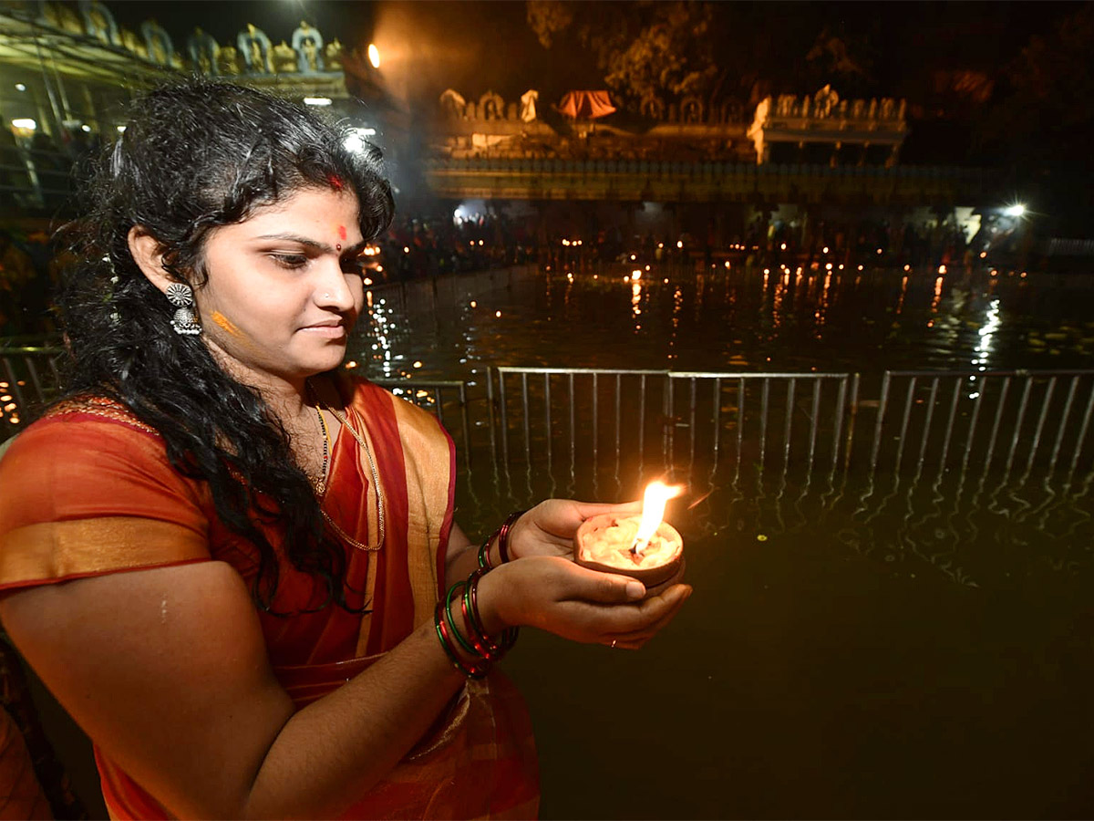 Karthika Pournami Devotees Rush At Kapila Theertham In Tirupati - Sakshi6