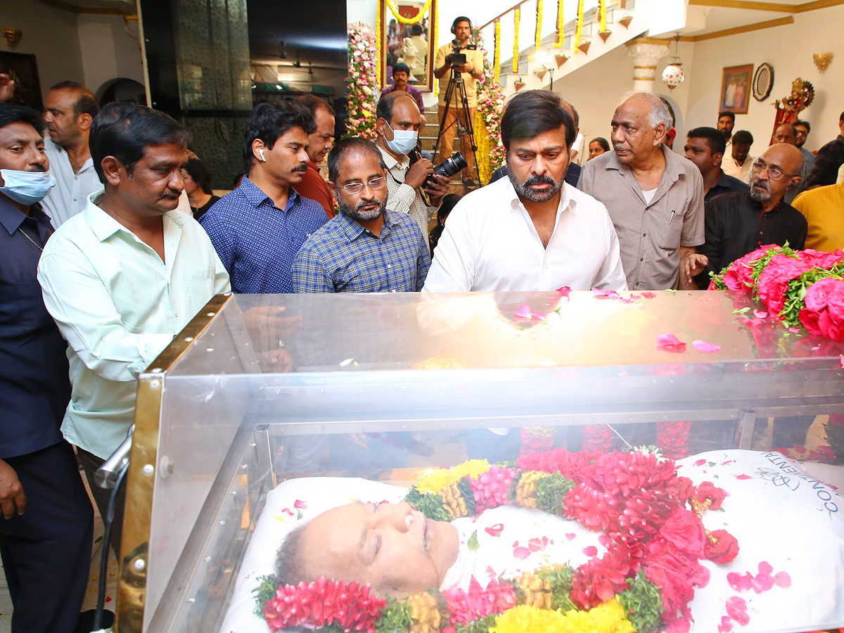 Superstar Krishna Demise: Tollywood Celebrities Console Mahesh Babu - Sakshi65