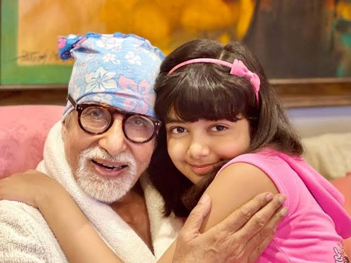 ఆద్యపై ఐశ్వర్య అమ్మ ప్రేమ.. వైరల్\u200c (ఫొటోలు) | Abhishek Bachchan Daughter  Aaradhya Bachchan Birthday Photos | Sakshi, image size:1200x900