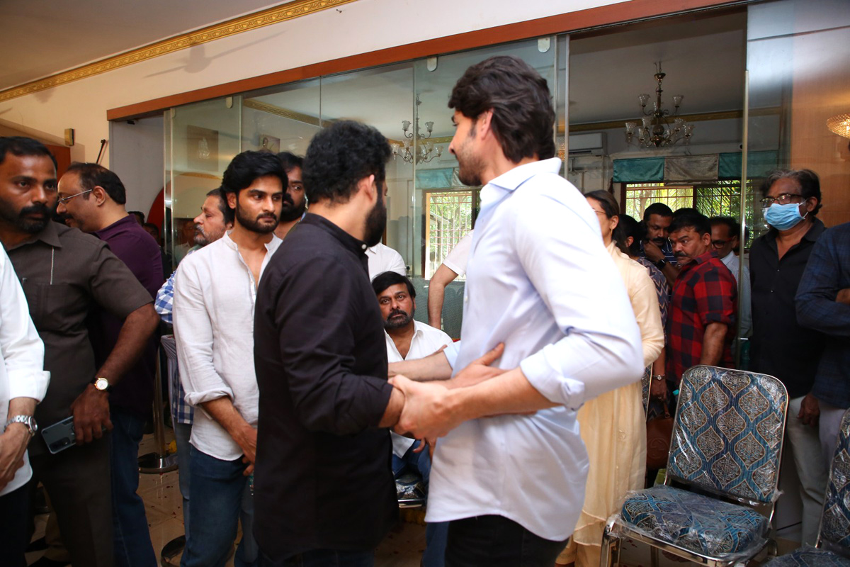 Mahesh Babu Most Emotional Moment - Sakshi9