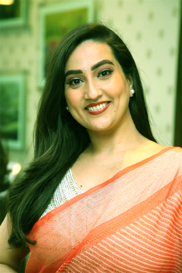 Anchor Manjusha Saree Images - Sakshi13