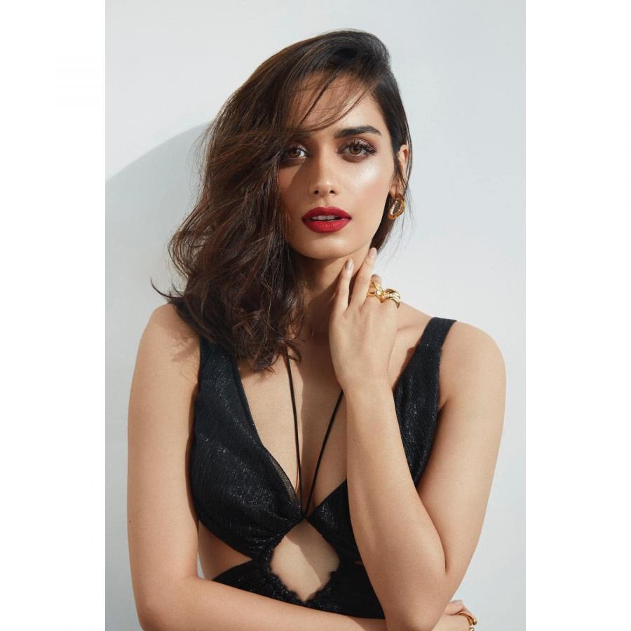 Manushi Chillar Tollywood Entry Photos - Sakshi5