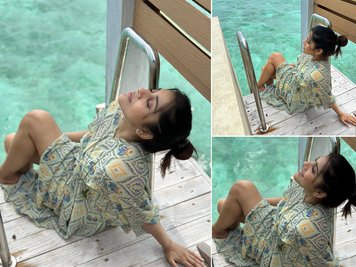 Jabardasth anchor Rashmi Gautam enjoys Maldives vacation Photo Gallery - Sakshi1
