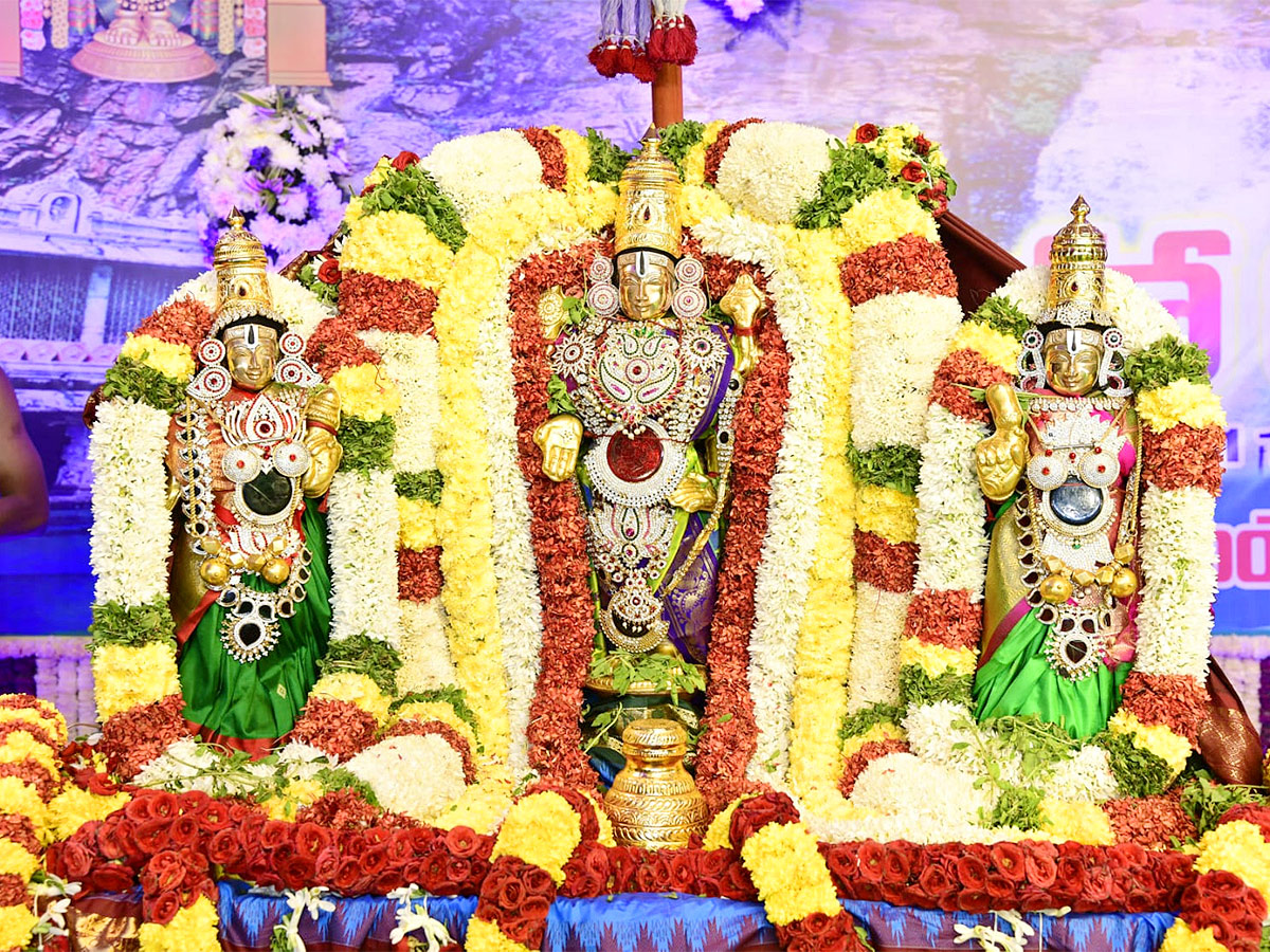 KARTHIKA MAHA DEEPOTSAVAM ORGANISED BY TTD - Sakshi15