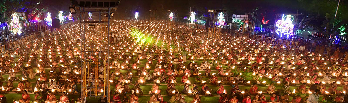 KARTHIKA MAHA DEEPOTSAVAM ORGANISED BY TTD - Sakshi18