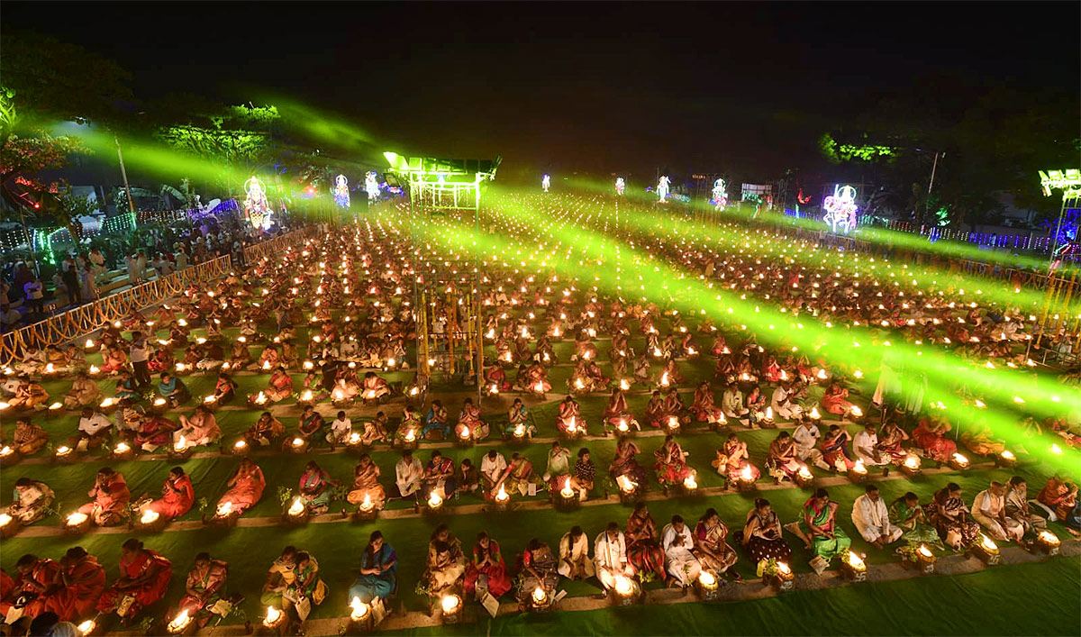 KARTHIKA MAHA DEEPOTSAVAM ORGANISED BY TTD - Sakshi19