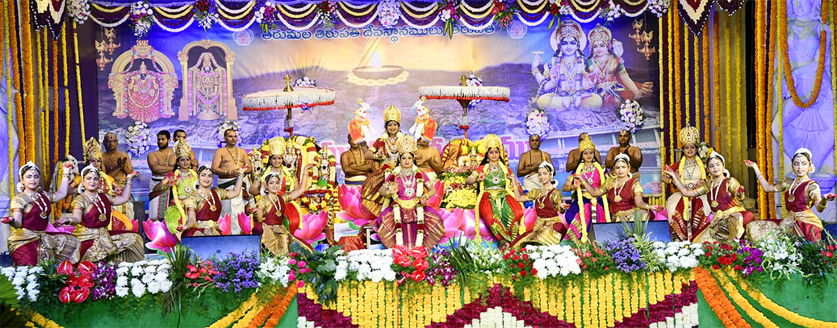 KARTHIKA MAHA DEEPOTSAVAM ORGANISED BY TTD - Sakshi22