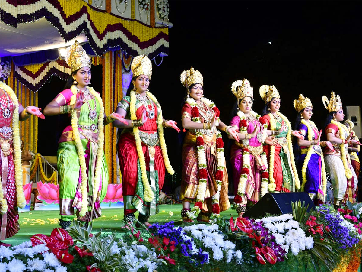 KARTHIKA MAHA DEEPOTSAVAM ORGANISED BY TTD - Sakshi25