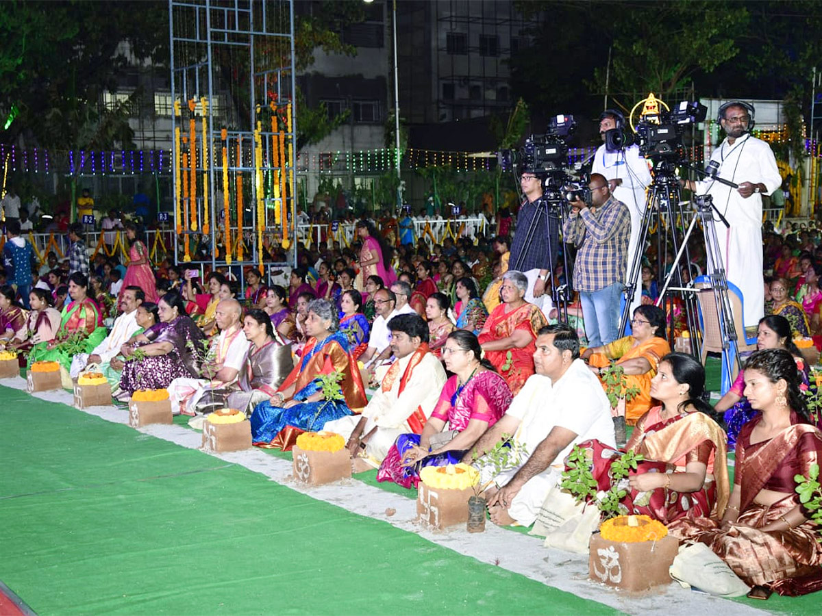 KARTHIKA MAHA DEEPOTSAVAM ORGANISED BY TTD - Sakshi26