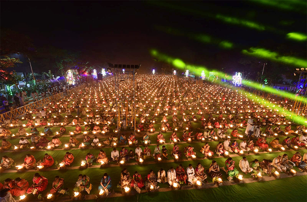 KARTHIKA MAHA DEEPOTSAVAM ORGANISED BY TTD - Sakshi3